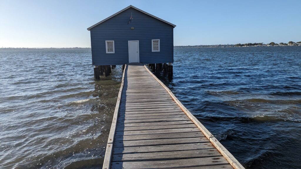 perth-blue boat house